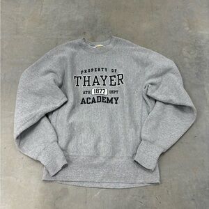 medium‎ vintage Thayer crewneck